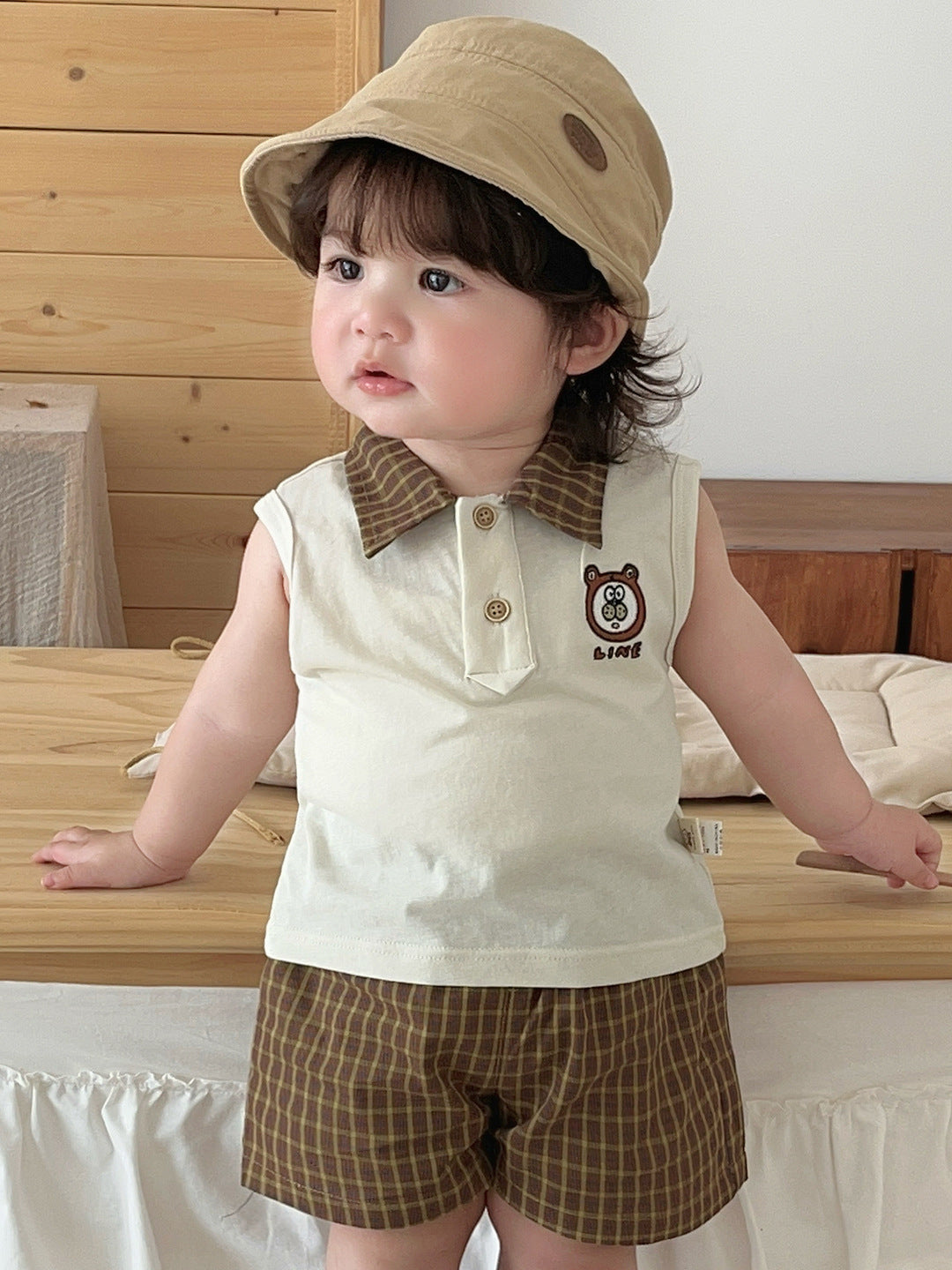 Chic Bear T-Shirt and Plaid Shorts Set for Boys