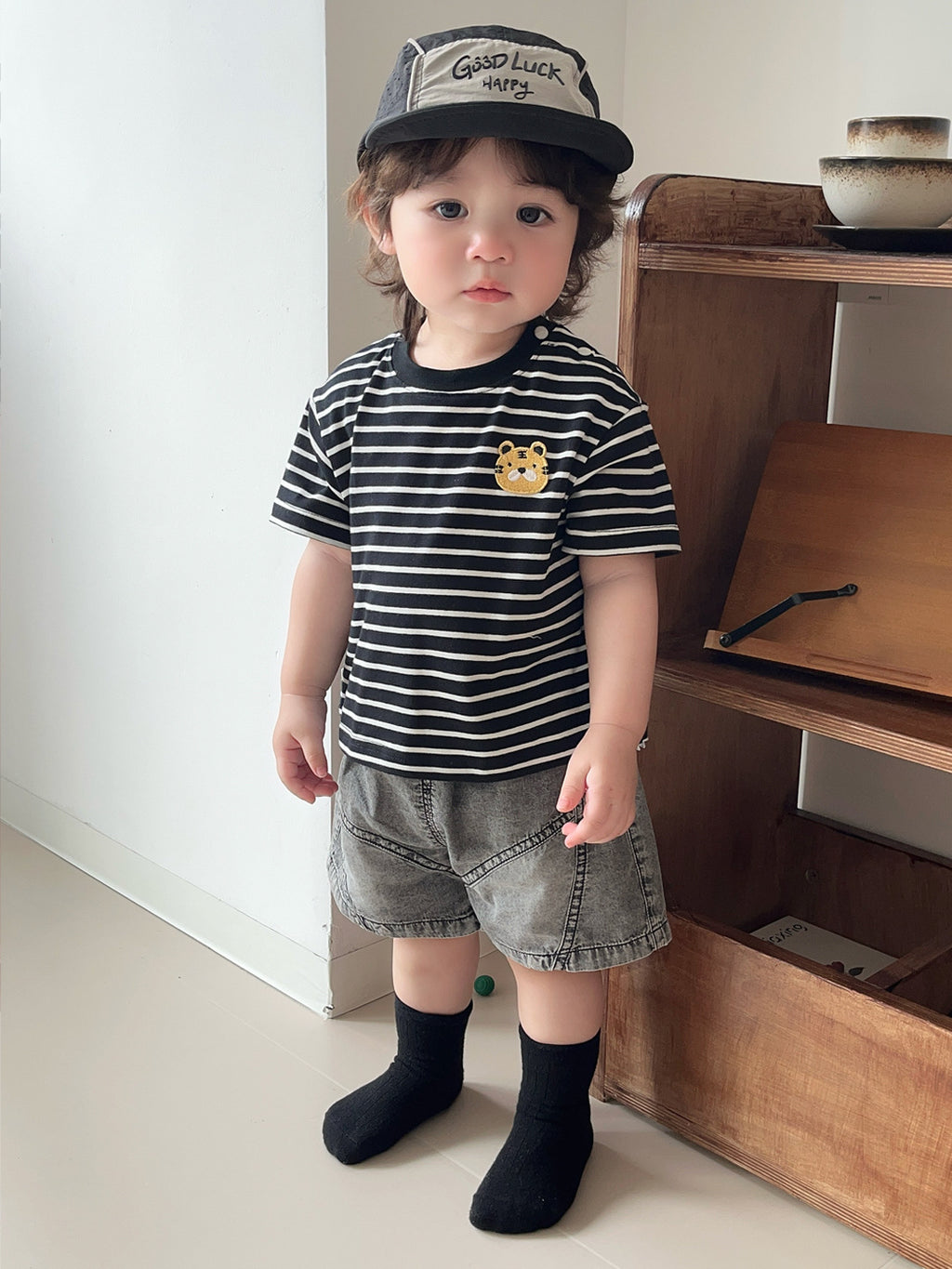 Short Sleeve T-Shirt  Denim Shorts Set for Boys, Lightweight Summer Outfit, Two-Piece Children's Clothing